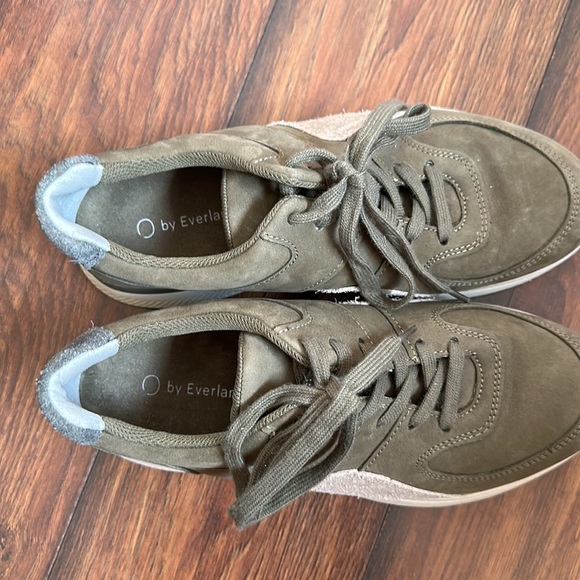 Everlane Trainer green sneakers size 9 - Picture 2 of 7